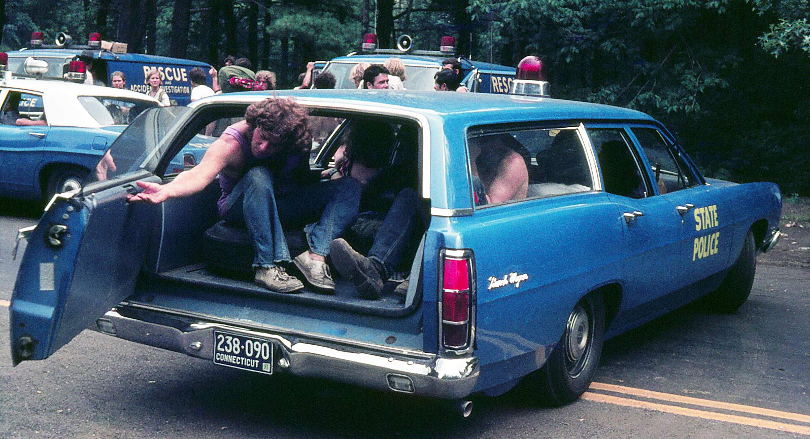 Connecticut police car and officer image