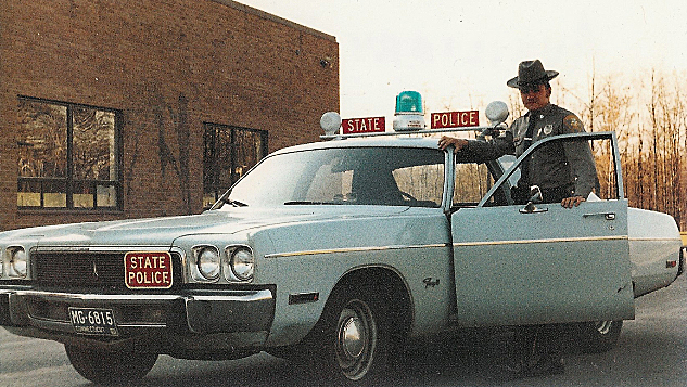 Connecticut police car and officer image