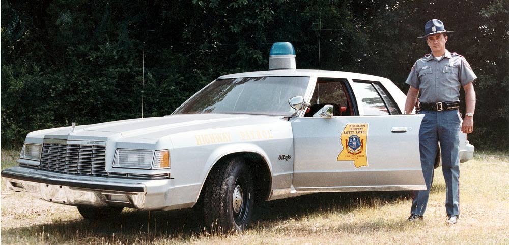 Mississippi police car