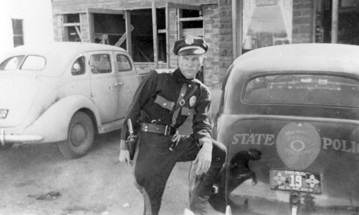 New Mexico 1944 police car and officer