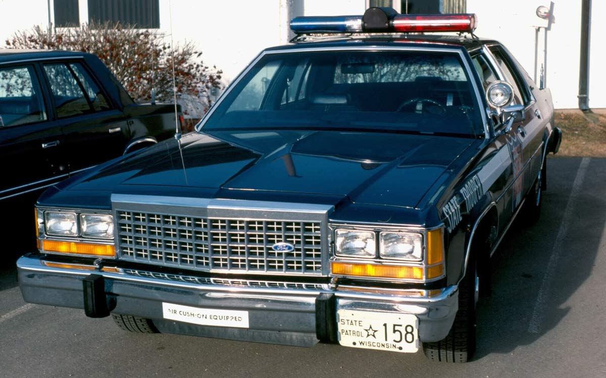 Wisconsin  police license plate image