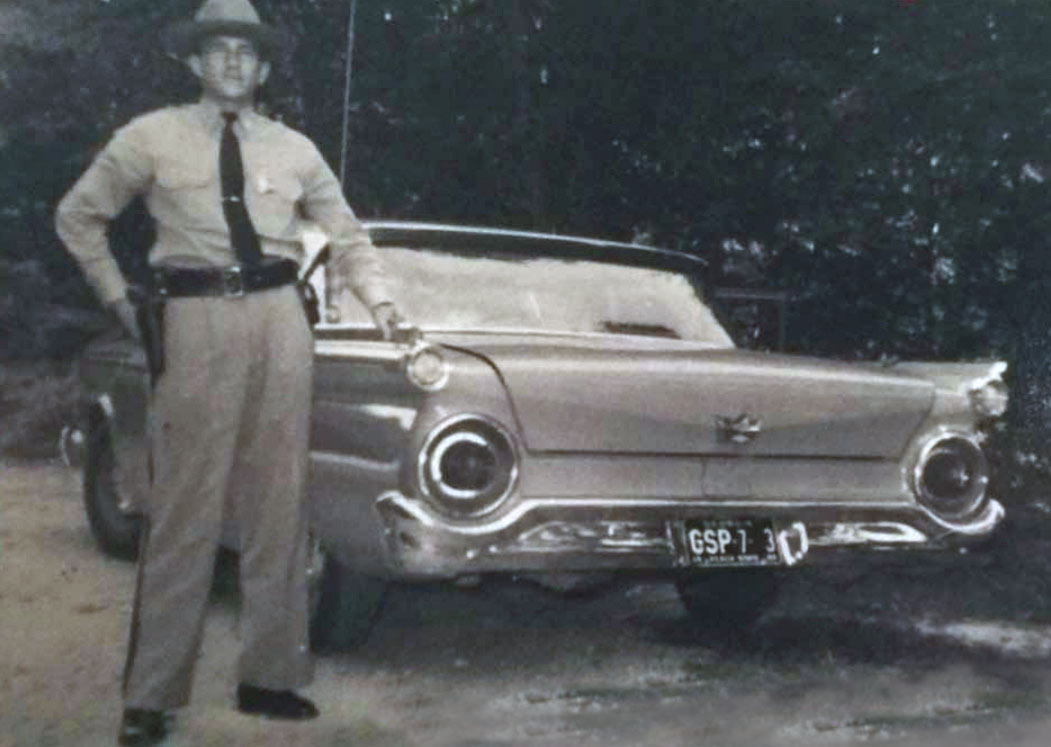 Georgia state police car and officer