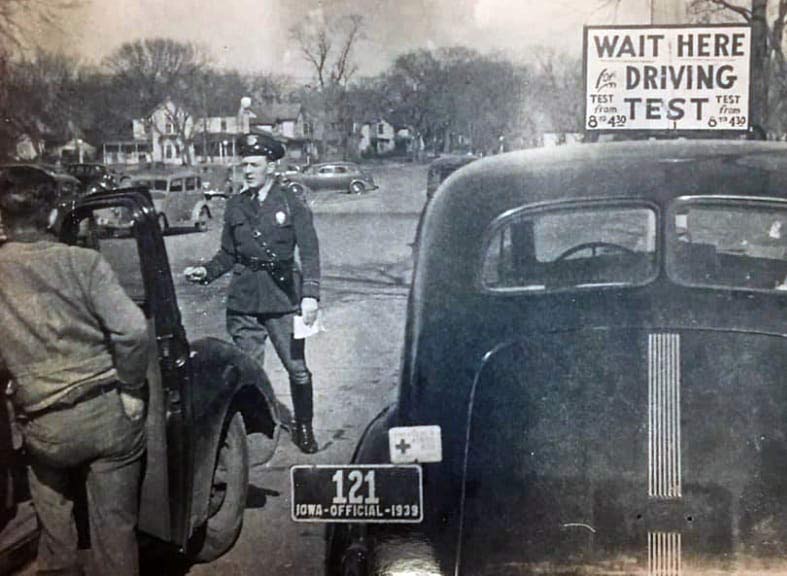 Iowa 1939 police car