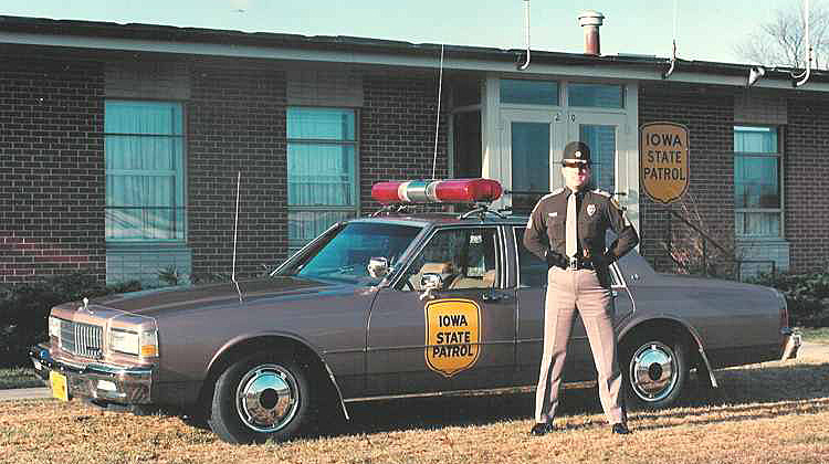 Iowa police car